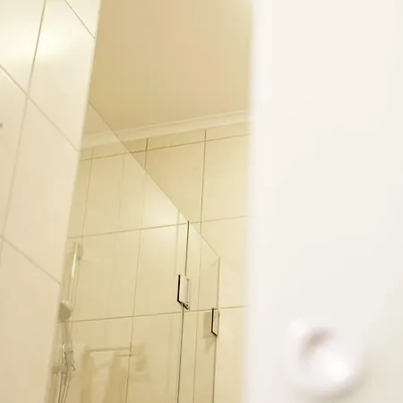 Floersbacher Hof 호텔 플뢰스바흐탈