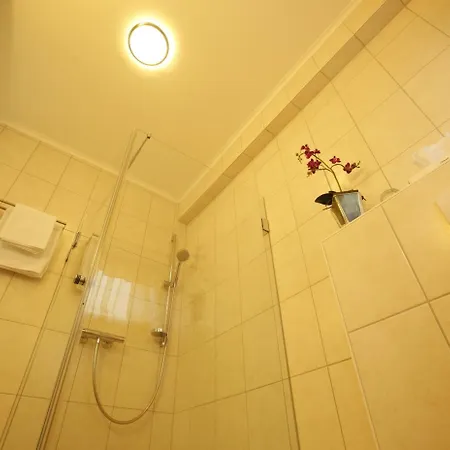 호텔 Floersbacher Hof 플뢰스바흐탈